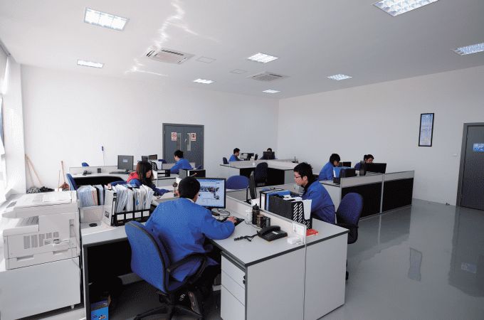 Pictures of Sunpv Solar's engineers and factory